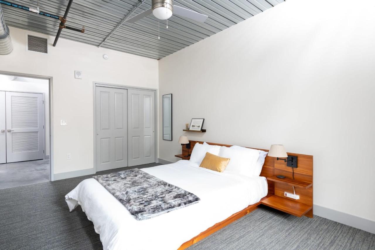 Cozy 1Br Close To Fiserv With Parking Milwaukee Bagian luar foto